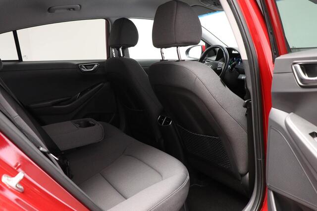 Hyundai IONIQ 1.6 GDi Comfort - Plus | STUURVERWARMING | DAB | APPLE | CAMERA