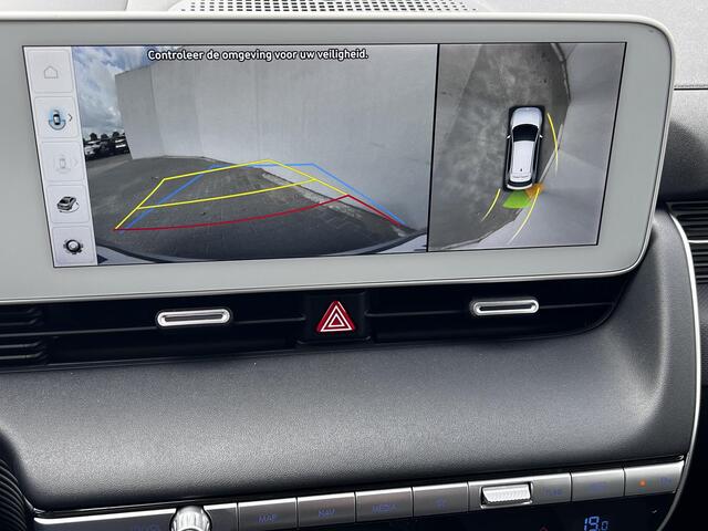 Hyundai IONIQ 5 Lounge AWD 77.4 kWh automaat / Dealer onderhouden / Relax Pakket / weinig km / HUD / Camera 360° / Leder / Elektrische stoelen en klep / 20" LM wielen /