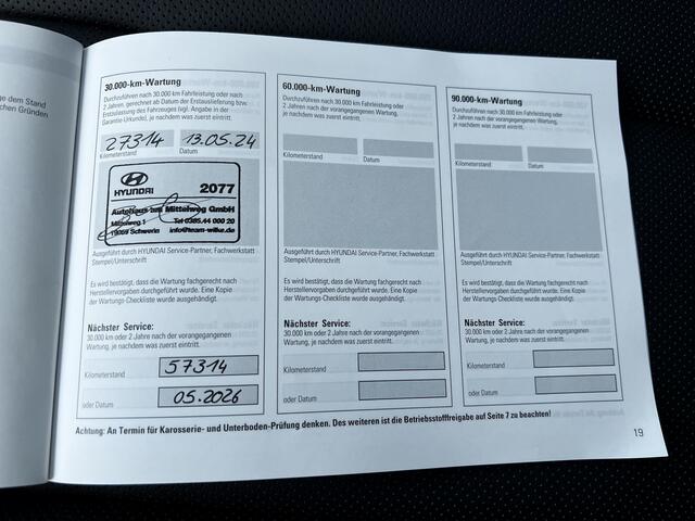 Hyundai IONIQ 5 Lounge AWD 77.4 kWh automaat / Dealer onderhouden / Relax Pakket / weinig km / HUD / Camera 360° / Leder / Elektrische stoelen en klep / 20" LM wielen /