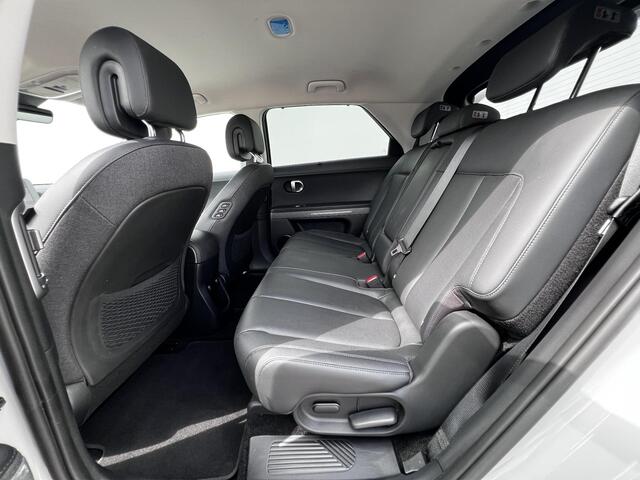 Hyundai IONIQ 5 Lounge AWD 77.4 kWh automaat / Dealer onderhouden / Relax Pakket / weinig km / HUD / Camera 360° / Leder / Elektrische stoelen en klep / 20" LM wielen /