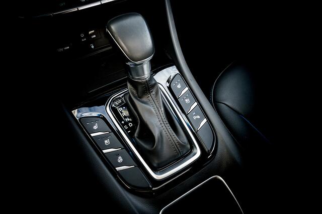 Hyundai IONIQ 1.6 GDi Blue Drive Premium | Leder | Schuifdak | Carplay | Stoelventilatie | Memory | Infinity audio