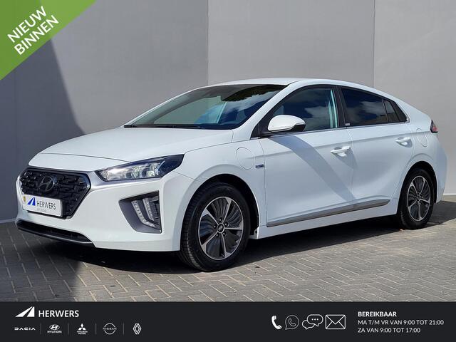 Hyundai IONIQ 1.6 GDi PHEV Comfort Automaat / Navigatie / Camera / Android Auto / Apple Carplay / Infinity-Sound / Cruise Control Adaptief / Stuur- en voorstoel verwarming
