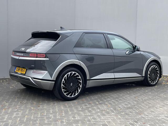 Hyundai IONIQ 5 Lounge AWD 77,4 kWh Automaat / Nederlandse auto / Unieke KM-stand / Apple Carplay/Android auto / Panoramadak / Head up Display / BOSE Audio / Achteruitrijcamera / Elektische achterklep