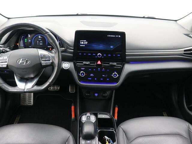 Hyundai IONIQ Premium EV 38 kWh / SoH 100% / NL Auto / 1ste Eigenaar / Dealer odnerhouden / Lederen bekleding / Navigatie / Stoel koeling & verwarming voor / Full Option /