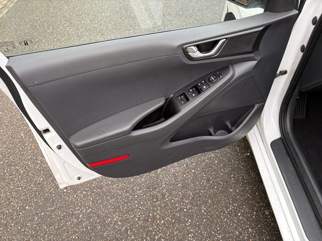 Hyundai IONIQ Comfort EV / AUTOMAAT / NAVI / INFINITY / CRUISE