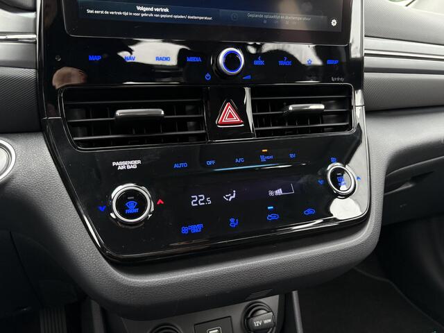 Hyundai IONIQ Comfort EV 38 kWh / Fabrieksgarantie tot 1/2027 / Stoel-Stuurverwarming / Apple Carplay/Android Auto / Automaat / Navigatie /