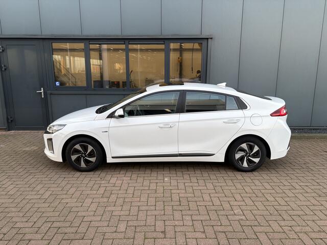 Hyundai IONIQ 1.6 GDi Hybrid Premium Automaat SCHUIFDAK/LEDER/CAMERA/TREKHAAK/WINTERPACK
