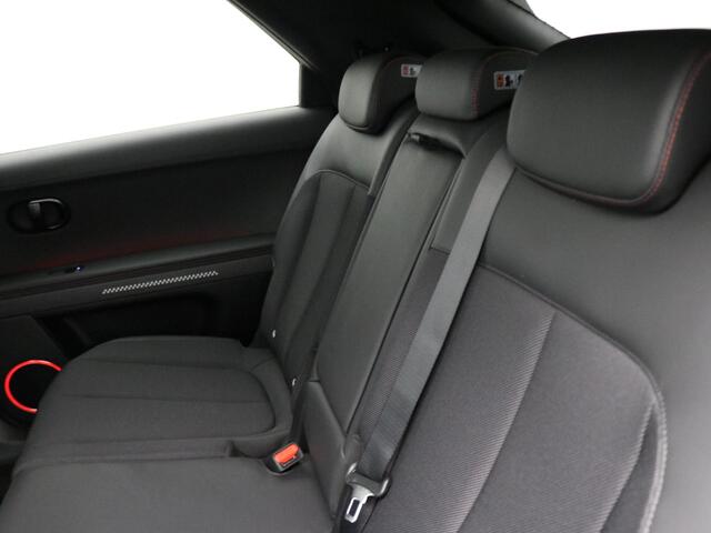 Hyundai IONIQ 5 N Line Edition 84 kWh / 3 Fase / Trekhaak / 1600KG Trekgewicht / N-Line Exterieur & Interieur / 20" LMV / Full LED verlichting / Automatische Achterklep / Warmtepomp /