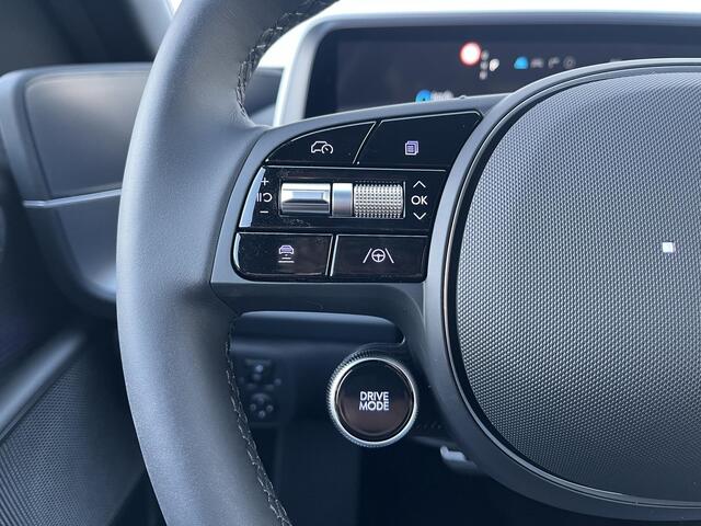 Hyundai IONIQ 6 Business 77.4 kWh / achterstoelen verwarmd / lichtmetalen velgen 20" / lederen/stof bekleding /