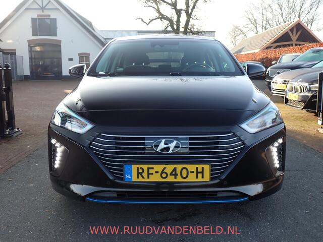 Hyundai IONIQ 1.6 GDi ACC / KEYLESS / CARPLAY / CAMERA / NAVI / CRUISE