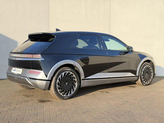 Hyundai IONIQ 5 Connect+ 73kWh / Fabrieksgarantie tot 11-2026 / Dealer Onderhouden / Camera / Elektr. Stoelen / Stoel & Stuurwiel Verwarming / Achterbank Verwarming / Apple Carplay & Android Auto /