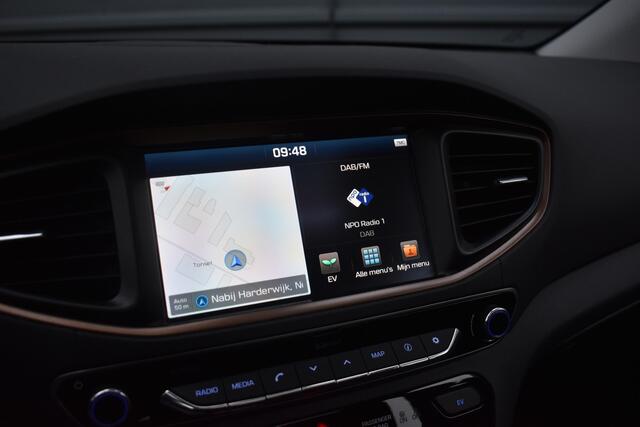 Hyundai IONIQ Premium EV | Schuif/kanteldak | Adaptive cruise control | Lederen Bekleding | Stoelverwarming V+A | Stoelventilatie |