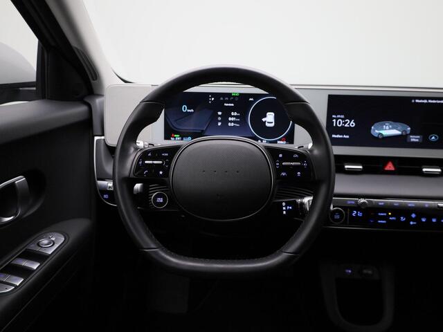 Hyundai IONIQ 5 Core Elektr. bed. achterklep| Climate Control / ECC | Licht metalen velgen 19 inch | Cruise control | Navigatie | Elektrisch verst. stoelen | Stoelverwarming | LED koplampen | Park Distance Control voor en achter | Achteruitrijcamera |