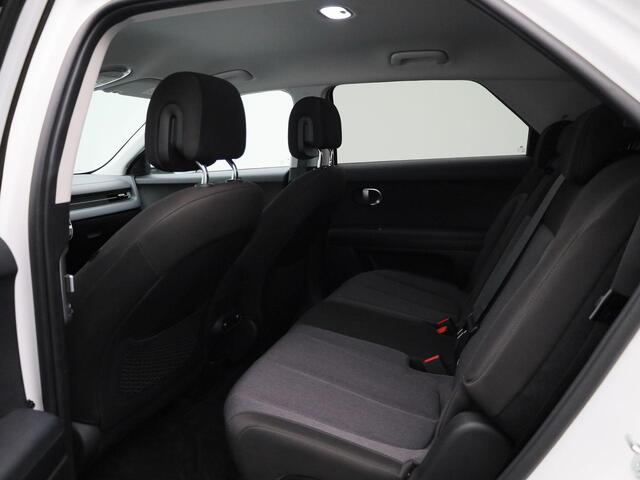 Hyundai IONIQ 5 77.4kWh Core | Navigatie | Apple & Android Carplay | Trekhaak Afneembaar | Climate Control | Parkeersensoren Voor & Achter | Achteruitrijcamera | Stoelverwarming | Adaptieve Cruise Control |