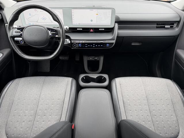 Hyundai IONIQ 5 Connect 73kWh Automaat / SOH 100 % / Dealer onderhouden / 8 Jaar Batterij Garantie / Warmtepomp / Elektr. Klep / Elektr. Stoelen / Stoel & Stuurwiel Verwarming / Navigatie / Dodehoek Detectie / Apple Carplay/Android Auto /