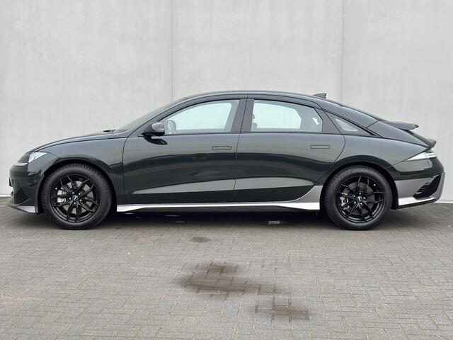 Hyundai IONIQ 6 Connect 77.4 kWh Automaat / Warmtepomp / SOH 100% / Fabrieksgarantie tot 1-2030 / 8 Jaar Batterij Garantie / Camera / 1.500 KG Trekgewicht / Adaptieve Cruise / Stoel, Stuur & achterbank Verwarming / Dodehoek / Apple carplay/Android auto /
