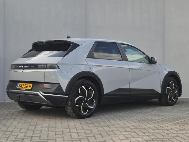 Hyundai IONIQ 5 Style 77.4 kWh Automaat / Fabrieksgarantie tot 05-2030 / Accu SOH 100% / Warmtepomp / CCS snellader / WLTP 507 km / Trekhaak vast / All season banden / Achteruitrijcamera / Trekgewicht 1600 kg / Apple Carplay Android Auto / Keyless Entry/Start /