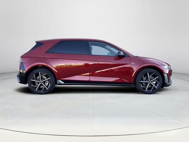 Hyundai IONIQ 5 N Line Business 84 kWh | Uit voorraad leverbaar! | Achteruitrijcamera | Stoelverwarming | Stuurverwarming | Elektrische stoelen | Verschuifbare 2e zitrij | Elektrische achterklep | Parkeersensoren voor/achter | Draadloze applecarplay en android auto |