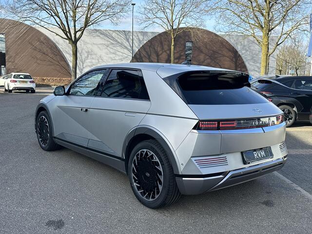 Hyundai IONIQ 5 Lounge 84 kWh SOH 100%| NIEUWE AUTO 45KM!!| VAN ¤60.000,- NU VOOR SLECHTS ¤45.877,- Uw LENTEVOORDEEL ¤14.123,-| ELEK. STOELEN MET MEMORY| WARMTEPOMP| BOSE AUDIO| HEAD-UP DISPLAY| STOELVERWARMING+ VENTILATIE| ACHTERBANK VERWARMD| SUPER COMPLEET!|