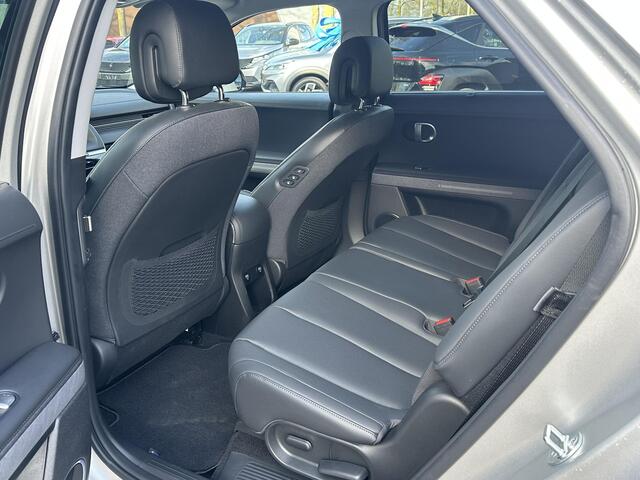 Hyundai IONIQ 5 Lounge 84 kWh SOH 100%| NIEUWE AUTO 45KM!!| VAN ¤60.000,- NU VOOR SLECHTS ¤45.877,- Uw LENTEVOORDEEL ¤14.123,-| ELEK. STOELEN MET MEMORY| WARMTEPOMP| BOSE AUDIO| HEAD-UP DISPLAY| STOELVERWARMING+ VENTILATIE| ACHTERBANK VERWARMD| SUPER COMPLEET!|