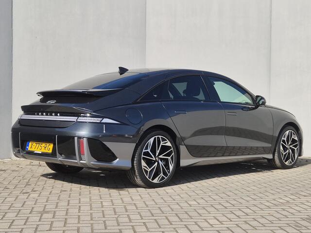 Hyundai IONIQ 6 Lounge AWD 77.4 kWh 325pk Automaat / Accu SOH 100% / Fabrieksgarantie tot 03-2029 / Trekgewicht 1.500 kg / warmtepomp / CCS snellader / Rondomzicht camera / Head Up Display / Bose Audio Systeem / Stuur- en Stoelverwarming / Elektrische achterklep / Adap