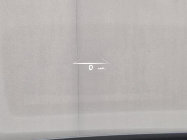 Hyundai IONIQ 6 First Edition AWD 77.4 kWh Automaat / Accu SOH 100% / Dealer onderhouden / Fabrieksgarantie tot 02-2028 / WLTP bereik 519 km bereik stad 658 km / CCS snellader / Trekgewicht 1500 kg / Elektrische achterklep / Glazen schuif- en kanteldak / Stuur- Stoel &