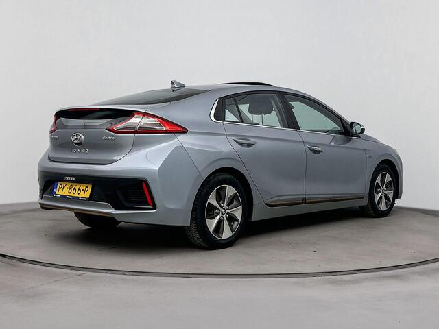 Hyundai IONIQ Premium EV | 28kWh | Lederen bekleding | Stoel- en stuurverwarming | Elektrisch verstelbare stoel | Schuif-/kanteldak elektrisch bedienbaar