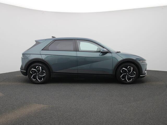 Hyundai IONIQ 5 77.4kWh Core |BTW |WLTP 507 km |Navigatie |Apple & Android Carplay |(Adapt) Cruise & Climate Control |Parkeersensoren Voor & Achter |Achteruitrijcamera | Stoel & Stuurverwarming |