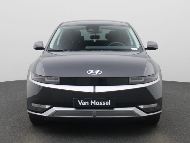 Hyundai IONIQ 5 77.4kWh Core | Elektr. bed. achterklep | Climate Control / ECC | Licht metalen velgen 19 inch | Cruise control Adaptive | Navigatie | Stoelverwarming | LED koplampen | Park Distance Control voor en achter | Achteruitrijcamera | Electrisch verstelbare be
