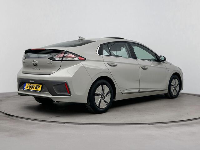 Hyundai IONIQ 1.6 GDi Premium - Plus | Elektrische stoelen | Schuif/kanteldak | Stoel- verwarming & verkoeling | Stuurverwarming | Cruise control |