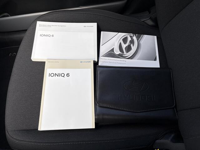 Hyundai IONIQ 6 Connect 77.4 kWh / Achterstoelen verwarmd / Apple Carplay/Android Auto / Cruise control adaptief met Stop&Go en stuurhulp /