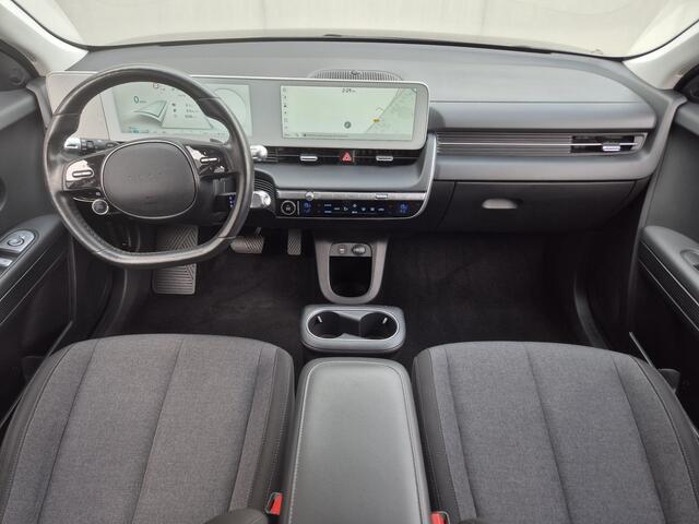 Hyundai IONIQ 5 Connect 58 kWh / SOH 100% / Fabrieksgarantie tot 02-2027 / Dealer onderhouden / CCS snelladen / WLTP bereik 384 km bereik stad 587 km / Stuur- & Stoel verwarming / Achteruitrijcamera / Adaptief cruise control / Apple Carplay Android Auto /