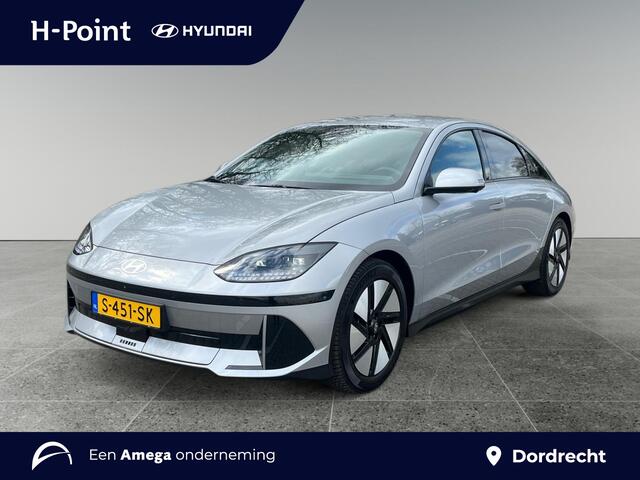Hyundai IONIQ 6 Lounge 77.4kWh 228pk | LEDER | 800VOLT ULTRA SNELLADEN | ELEK. VERSTELBARE STOELEN | MEMORY FUNCTIE | 360° CAMERA | APPLE CARPLAY / ANDROID AUTO | ADAPTIVE CRUISE | STOEL + STUURVERW. |