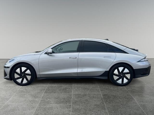 Hyundai IONIQ 6 Lounge 77.4kWh 228pk | LEDER | 800VOLT ULTRA SNELLADEN | ELEK. VERSTELBARE STOELEN | MEMORY FUNCTIE | 360° CAMERA | APPLE CARPLAY / ANDROID AUTO | ADAPTIVE CRUISE | STOEL + STUURVERW. |