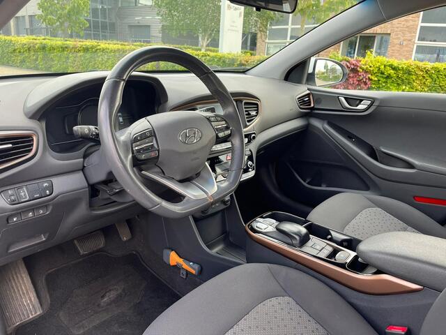 Hyundai IONIQ Comfort EV | Adap. Cruise Control | Carplay | Camera | Infinity geluidsysteem | Elek. Verstelbare Spiegels
