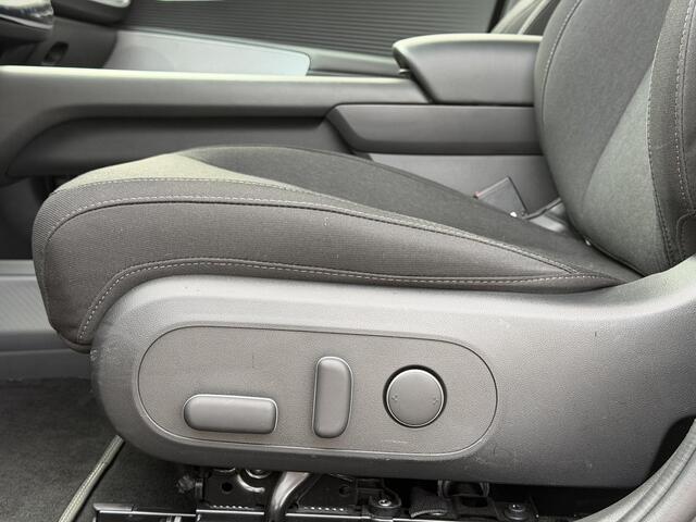Hyundai IONIQ 6 Connect 77.4 kWh / SOH 100% / Fabrieksgarantie tot 12-2029 / HUD / Adaptieve Cruise / Warmtepomp / Navigatie / Camera / Dodehoek Detectie / Elektr. Stoel / Elektr. Achterklep / Stoel & Stuurwiel Verwarming / CCS Snelladen /