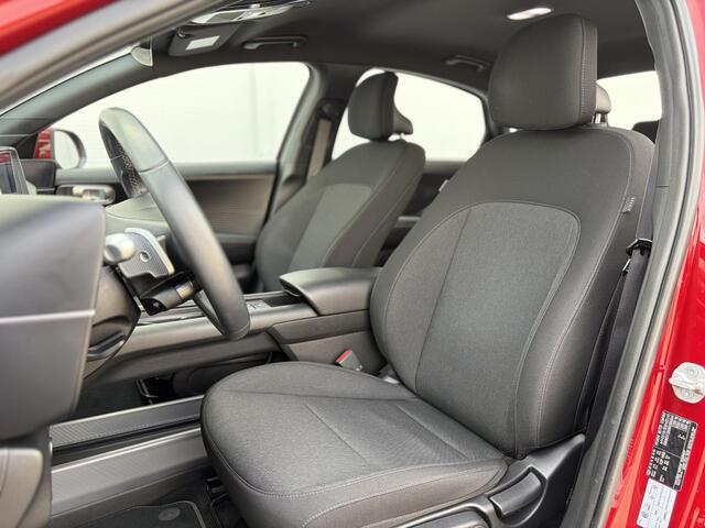 Hyundai IONIQ 6 Style 53 kWh / Soh 100% / Airco (automatisch) / Cruise control adaptief met Stop&Go en stuurhulp /