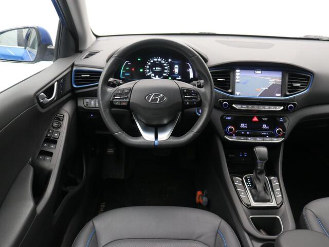 Hyundai IONIQ 1.6 GDi Premium Automaat / Hybride / Adaptieve Cruise Control / Navigatie / Lederen bekleding / Dealer onderhouden / Airco Climat Control / Schuif/kanteldak / Elektrische bestuurdersstoel met geheugenfunctie / Keyless Entry & Start & Go /