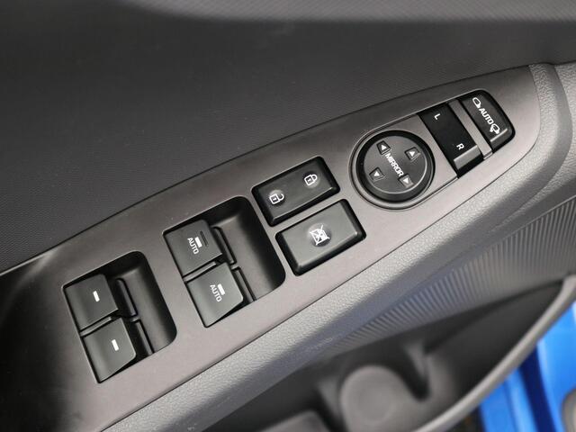 Hyundai IONIQ 1.6 GDi Premium Automaat / Hybride / Adaptieve Cruise Control / Navigatie / Lederen bekleding / Dealer onderhouden / Airco Climat Control / Schuif/kanteldak / Elektrische bestuurdersstoel met geheugenfunctie / Keyless Entry & Start & Go /