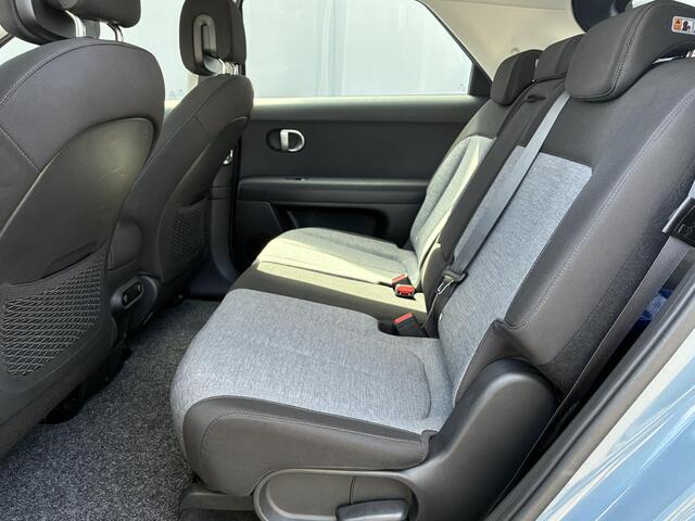 Hyundai IONIQ 5 Connect 77.4 kWh / Fabrieksgarantie t/m 11-2028 / SOH 98,9% / Afneembare Trekhaak / Warmtepomp / Stoel-/Stuurverwarming / All-Season Banden /