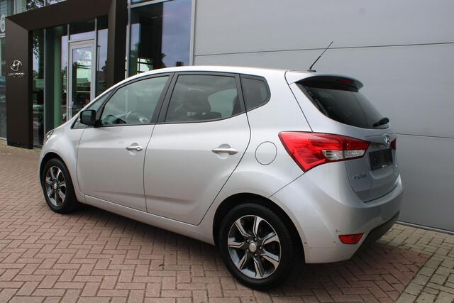 Hyundai IX20 1.6i 125pk Go! Airco Navi Camera