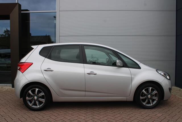 Hyundai IX20 1.6i 125pk Go! Airco Navi Camera