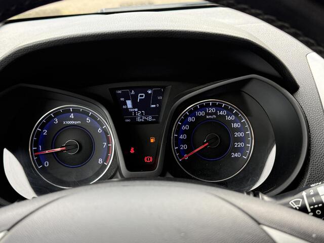 Hyundai IX20 1.6i Premium 125PK | AUTOMAAT | Stoel & Stuur Verwarming | Achteruitrijcamera | Navigatie | Lichtmetalen Velgen |