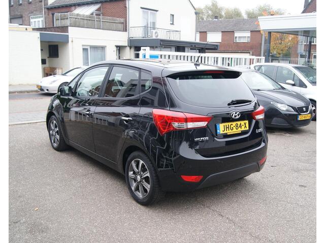 Hyundai IX20 1.6i Go! Navi,Camera,Clima,RIJKLAARPRIJS!!