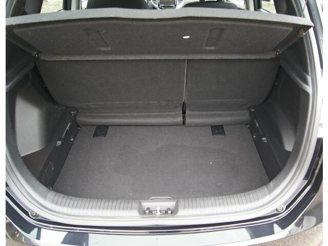 Hyundai IX20 1.6i Go! Navi,Camera,Clima,RIJKLAARPRIJS!!