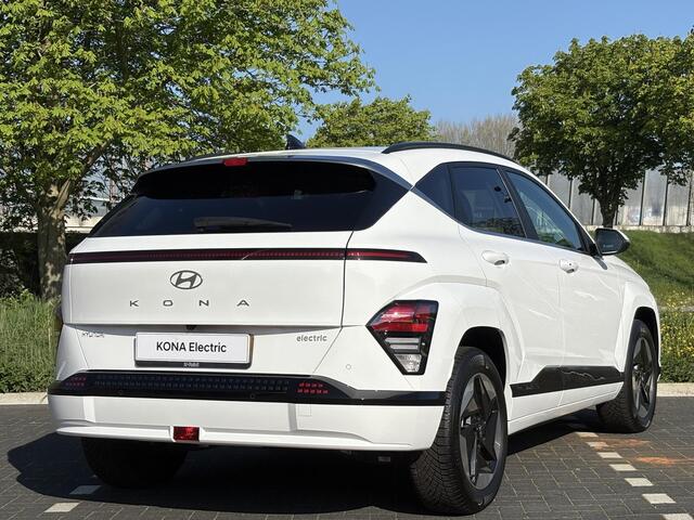 Hyundai Kona Electric Comfort Smart 65.4 kWh |¤5195 KORTING|CAMERA|NAVIGATIE|STOEL/STUURVERWARMING|