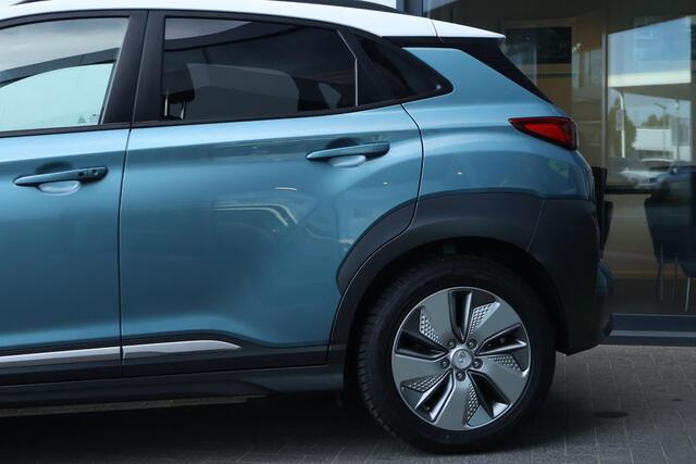 Hyundai Kona EV Premium 64 kWh Camera / Head-Up / Dodehoek