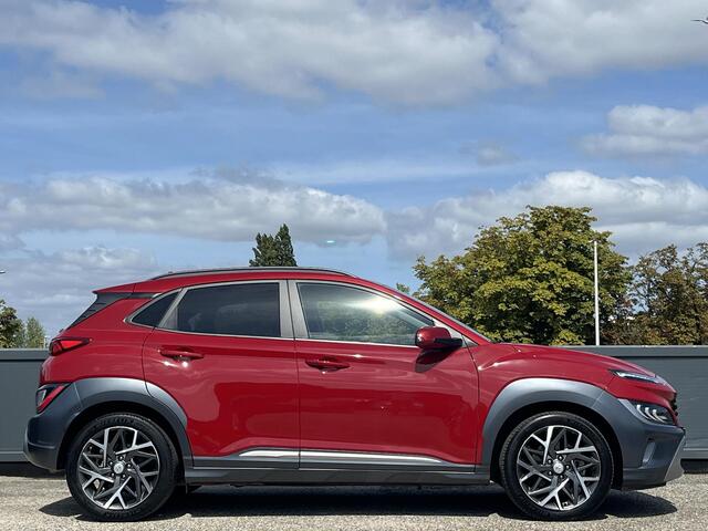 Hyundai Kona 1.6 GDI HEV X Line | 18'' Lmv Bi-color | Apple Carplay & Android Auto | Achteruitrijcamera | Cruisecontrol | Donker getint glas | Keyless entry | Parkeersensoren voor & achter |