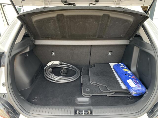 Hyundai Kona EV Premium 64 kWh | actieradius van ongeveer 510 km (WLTP) | Smart Cruise Control |