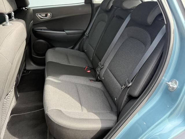 Hyundai Kona EV Comfort 39 kWh / Eerste Eigenaar / 3 Fase Laden / 100% SOH / Adaptive Cruise / Achteruitrij Camera / Navigatie / Keyless /